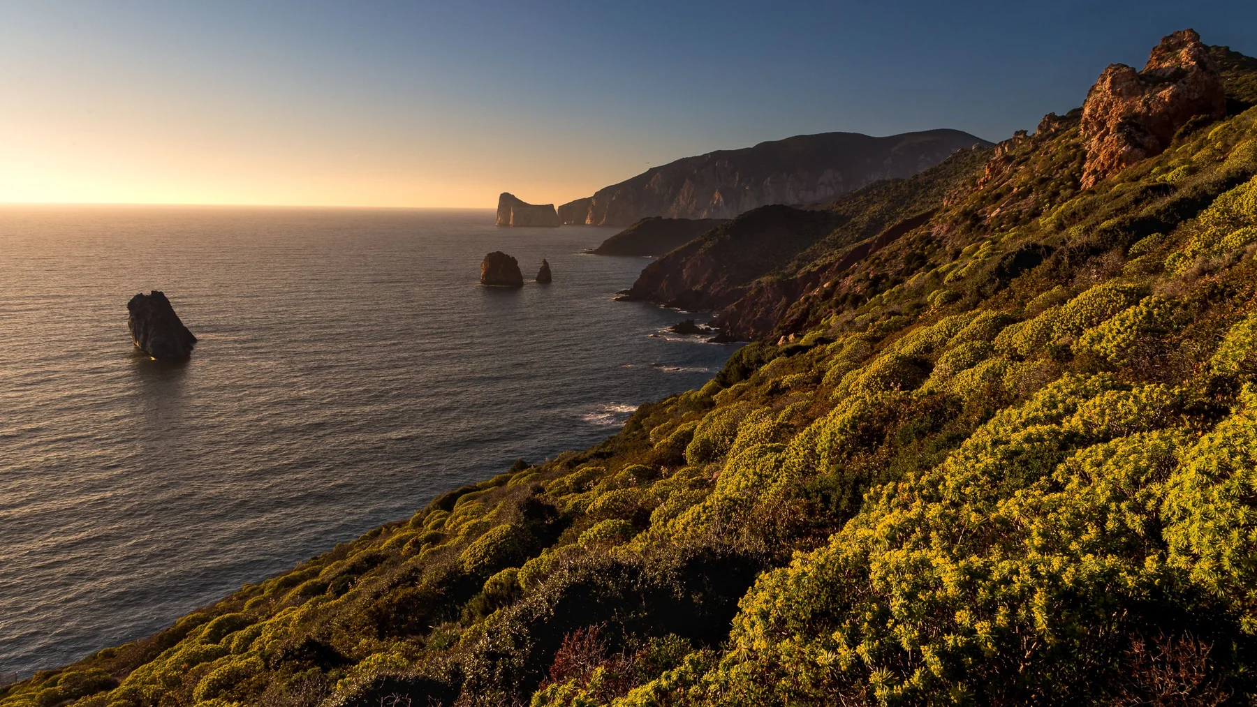 Costa sarda reale come informazione geografica e narrativa dell'hotel